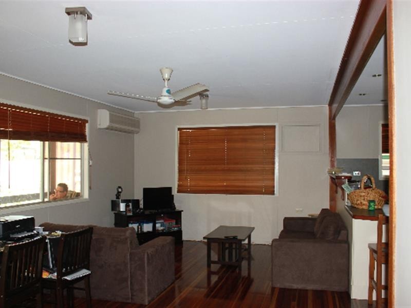 15 Elliott street, Moura QLD 4718