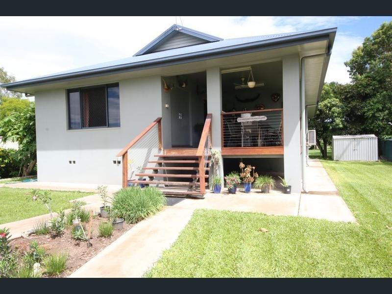 24 Sixth Street, Home Hill QLD 4806