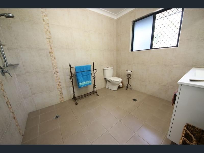 24 Sixth Street, Home Hill QLD 4806
