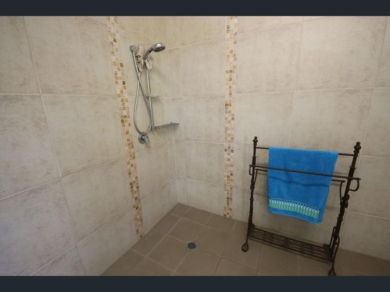 24 Sixth Street, Home Hill QLD 4806