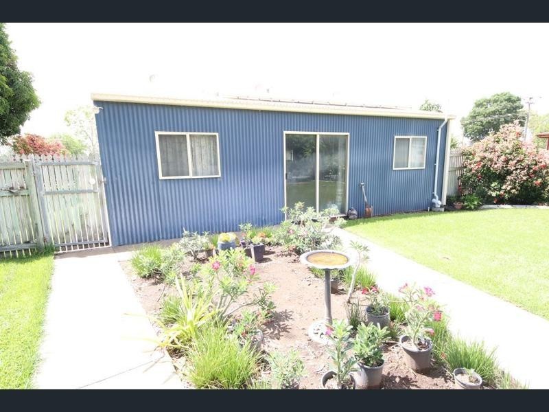 24 Sixth Street, Home Hill QLD 4806