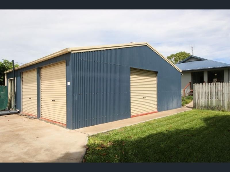 24 Sixth Street, Home Hill QLD 4806