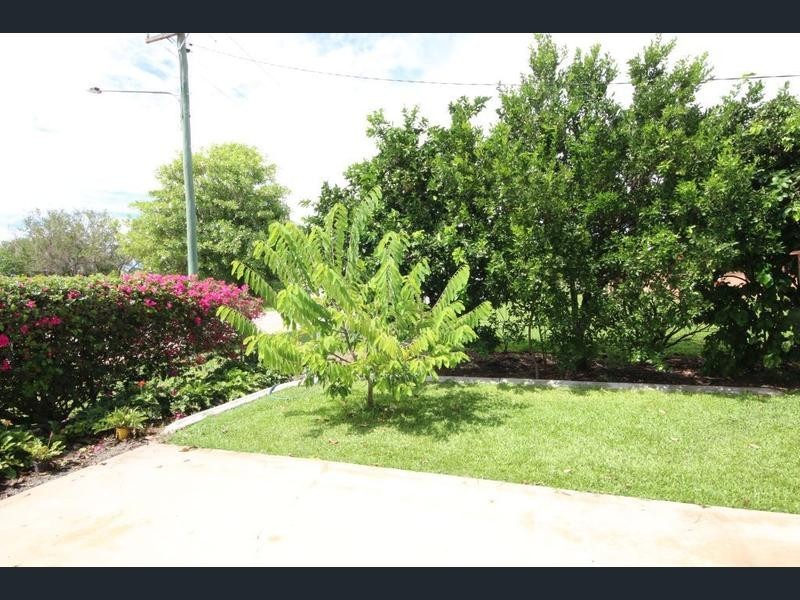 24 Sixth Street, Home Hill QLD 4806