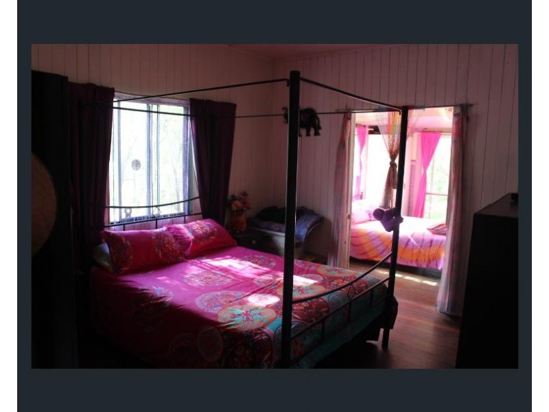 55 Barton Road, Kolonga QLD 4671