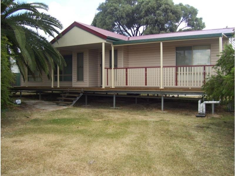 32 Hamlyn Street, Wandoan QLD 4419