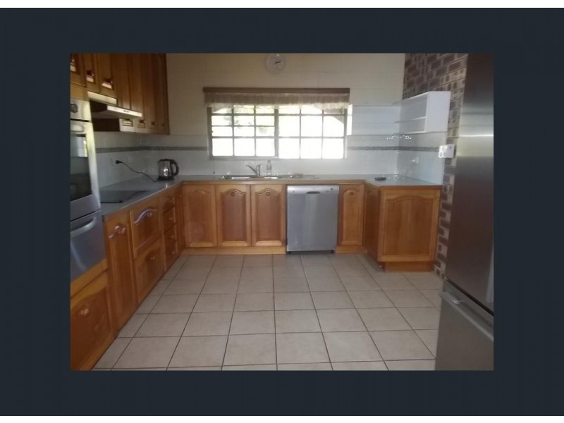 112 Juanita Drive, Mount Kelly QLD 4807