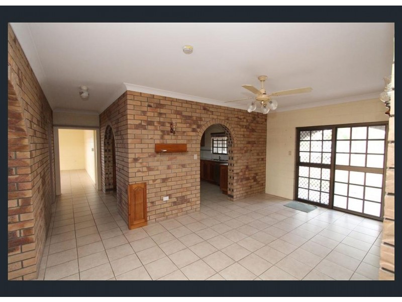 112 Juanita Drive, Mount Kelly QLD 4807