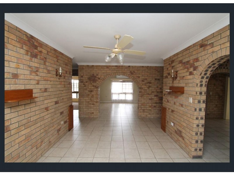 112 Juanita Drive, Mount Kelly QLD 4807