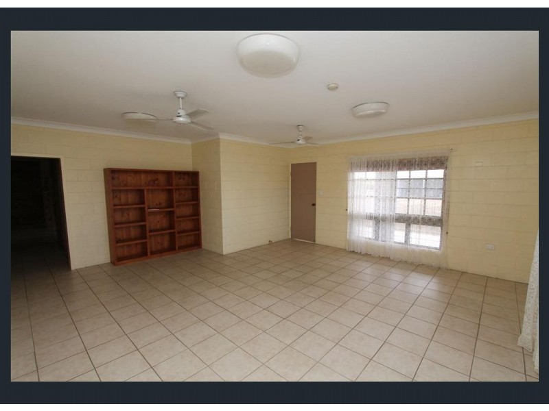 112 Juanita Drive, Mount Kelly QLD 4807