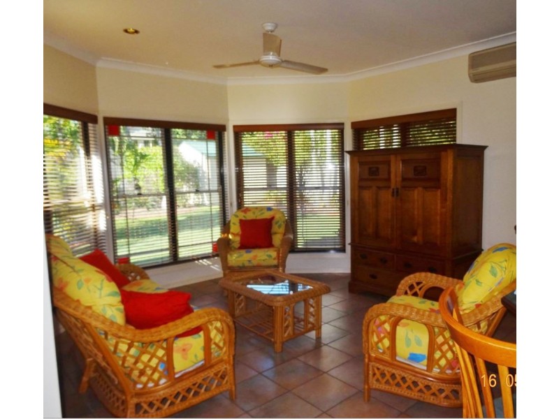 5 Torrens Place, Parkinson QLD 4115