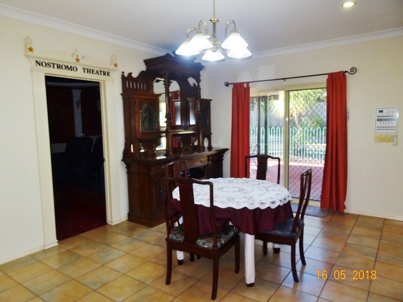 5 Torrens Place, Parkinson QLD 4115