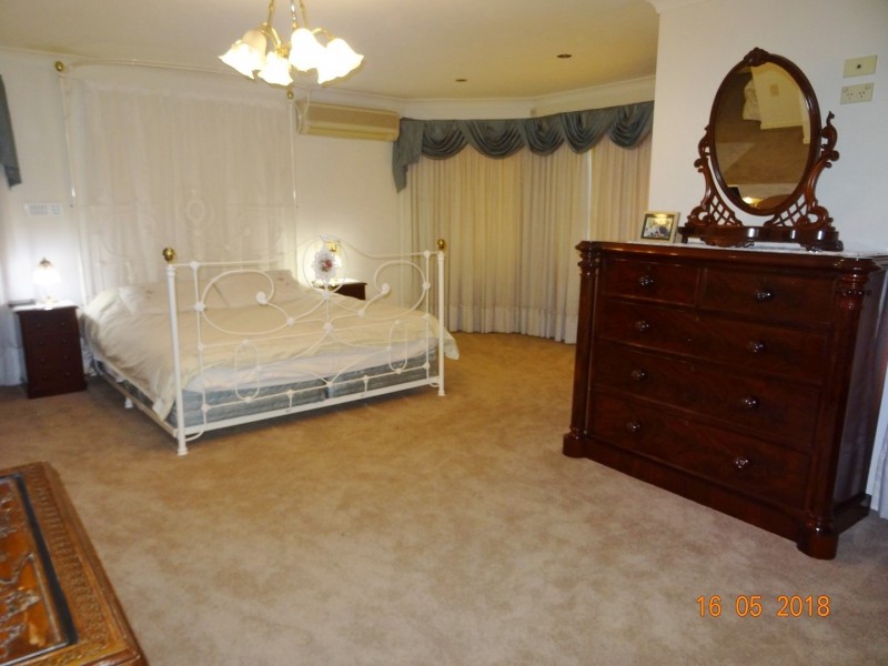 5 Torrens Place, Parkinson QLD 4115