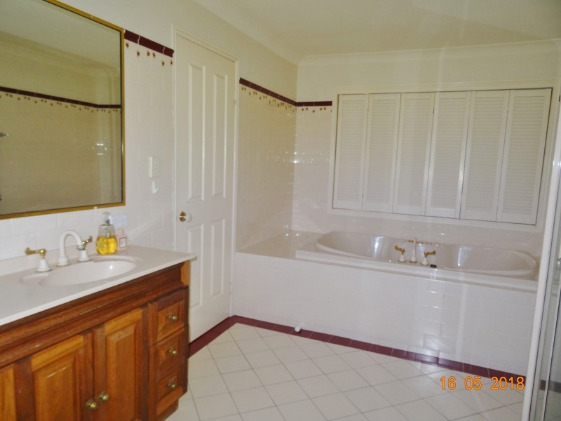 5 Torrens Place, Parkinson QLD 4115