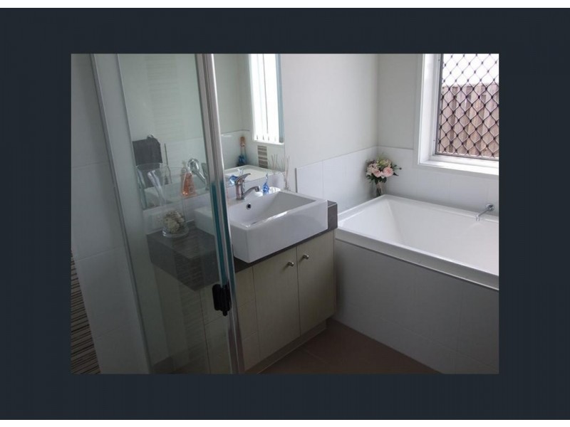 32 Koolivoo Parade, Boyne Island QLD 4680