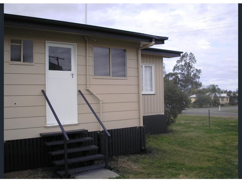 6 Moore Street, Wandoan QLD 4419