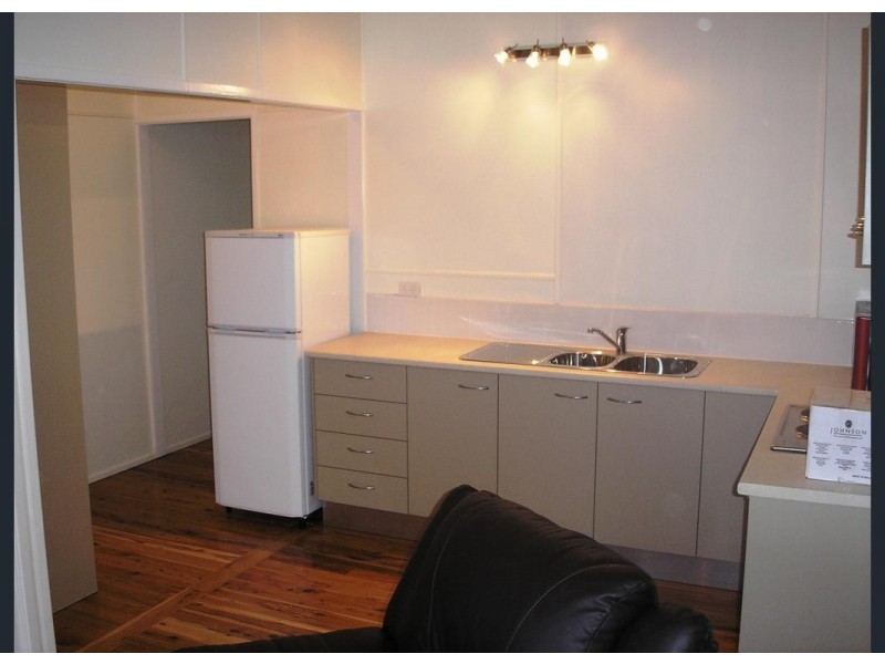 6 Moore Street, Wandoan QLD 4419