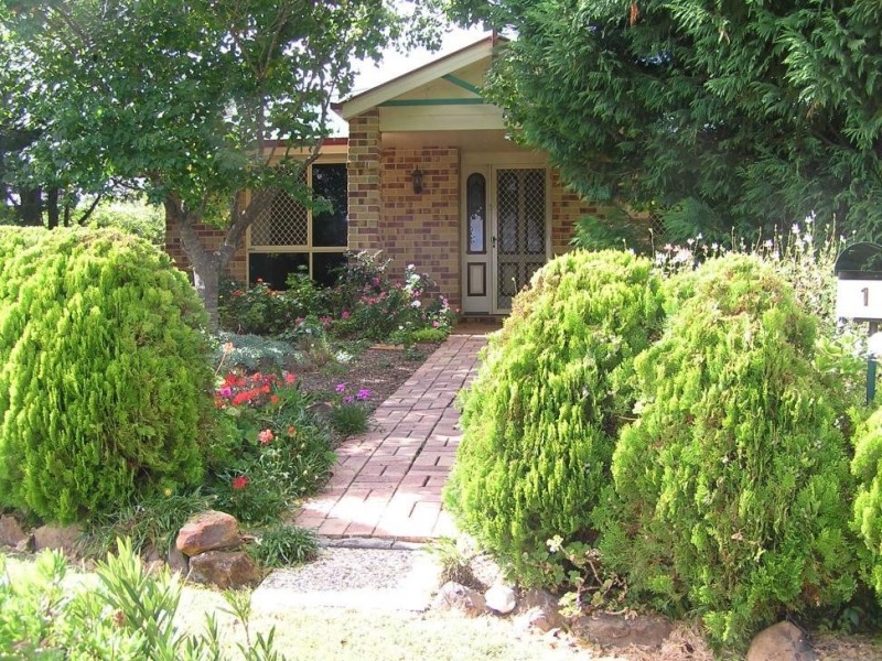 1 Lee Court, Crows Nest QLD 4355