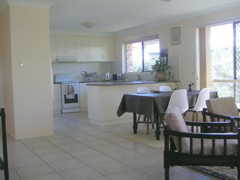 1 Lee Court, Crows Nest QLD 4355