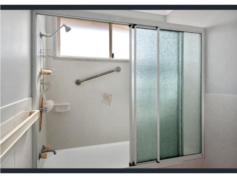 10 Carmen Street, Kearneys Spring QLD 4350