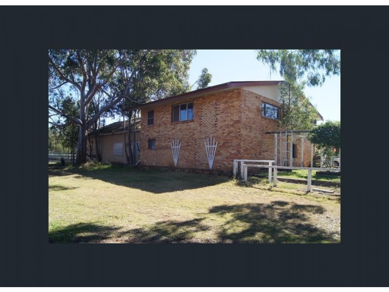 6 Oak Street, Chinchilla QLD 4413