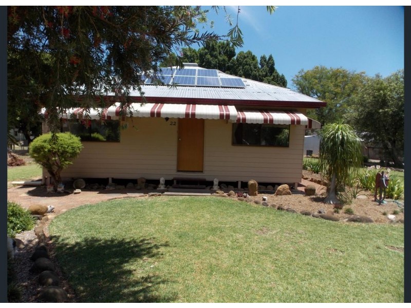 22 CLEMATIS ST, Blackall QLD 4472