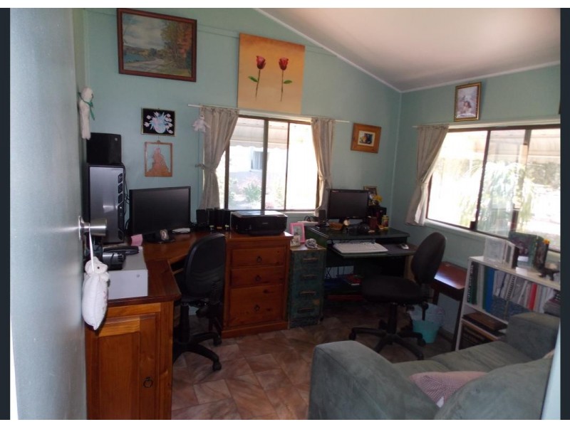 22 CLEMATIS ST, Blackall QLD 4472