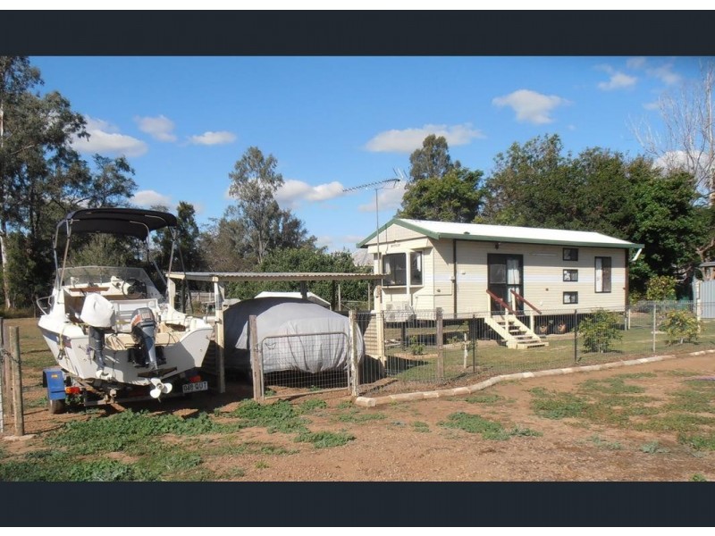 6 Pocket Creek Road, Wowan QLD 4702