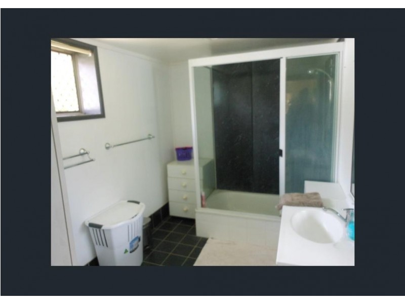 8 Sirius Street, Clermont QLD 4721