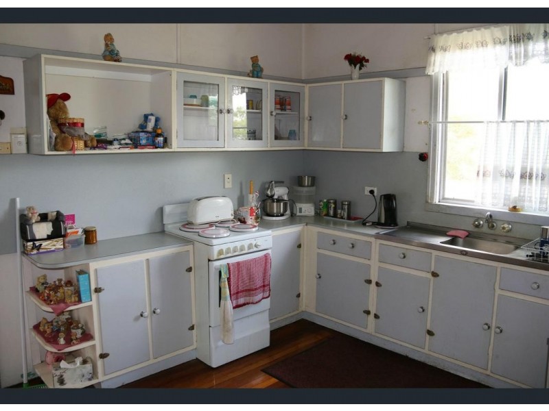 568 Iona Road, Fredericksfield QLD 4806
