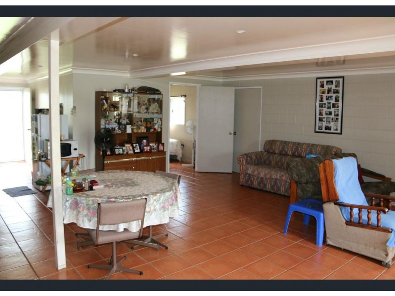 568 Iona Road, Fredericksfield QLD 4806