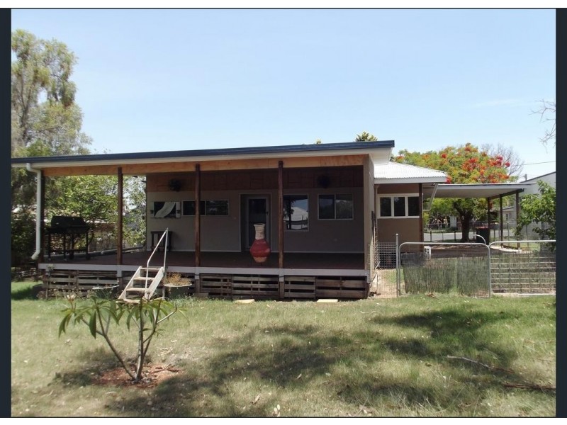 28 Douglass Street, Clermont QLD 4721