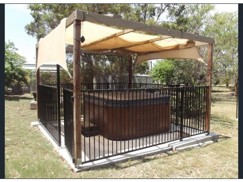 28 Douglass Street, Clermont QLD 4721