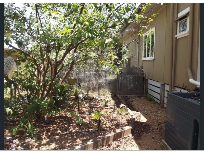 28 Douglass Street, Clermont QLD 4721