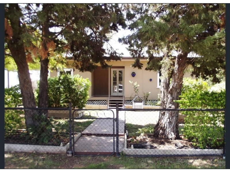 28 Douglass Street, Clermont QLD 4721