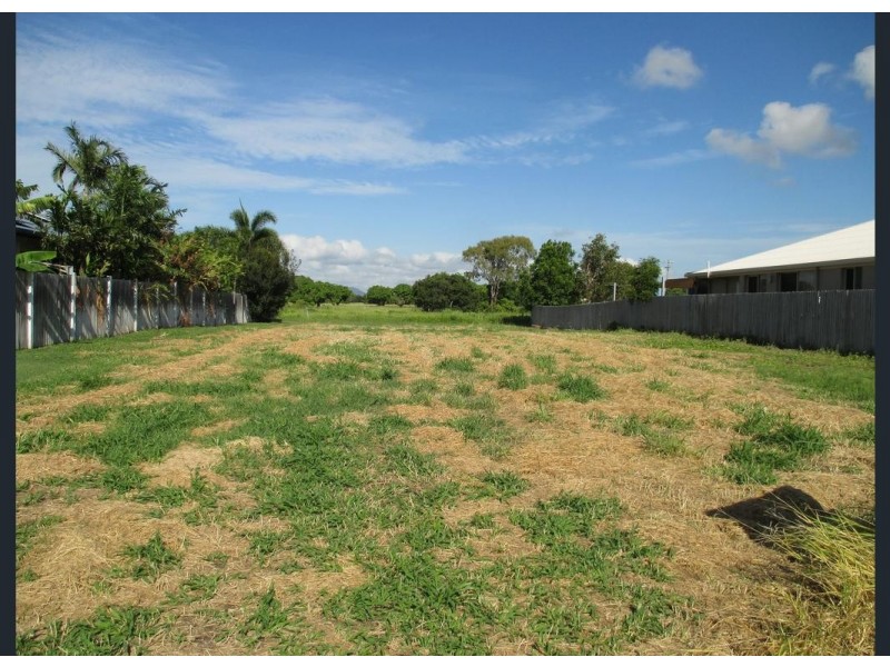12 Kirkpatrick Court, Bowen QLD 4805