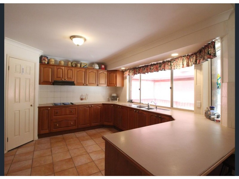 148 Pine Crescent, Esk QLD 4312