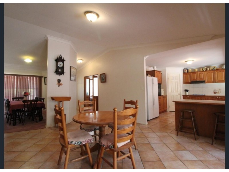 148 Pine Crescent, Esk QLD 4312