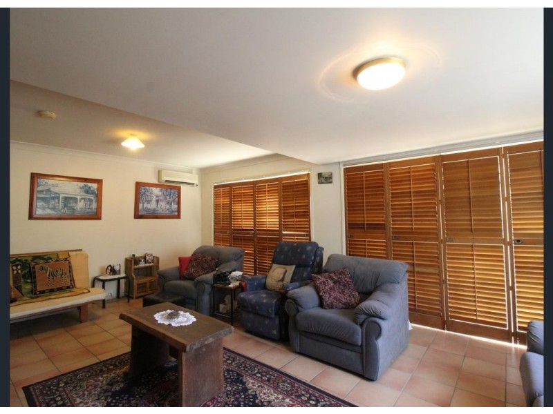 148 Pine Crescent, Esk QLD 4312