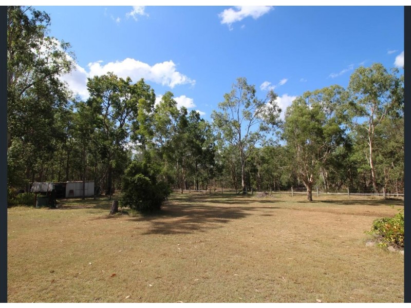 148 Pine Crescent, Esk QLD 4312