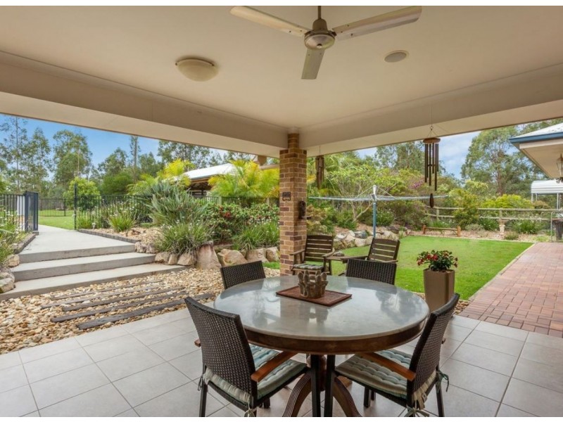 48 Essex Court, Mount Hallen QLD 4312