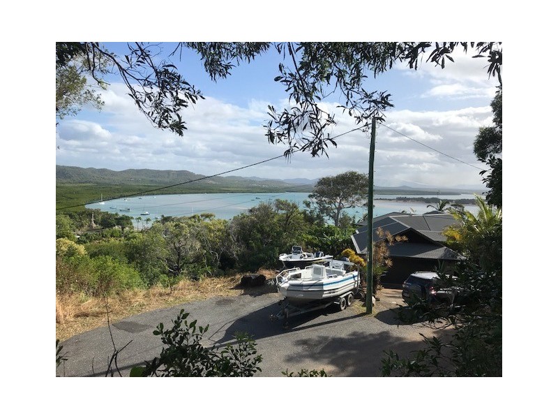 17 Baird Road, Cooktown QLD 4895