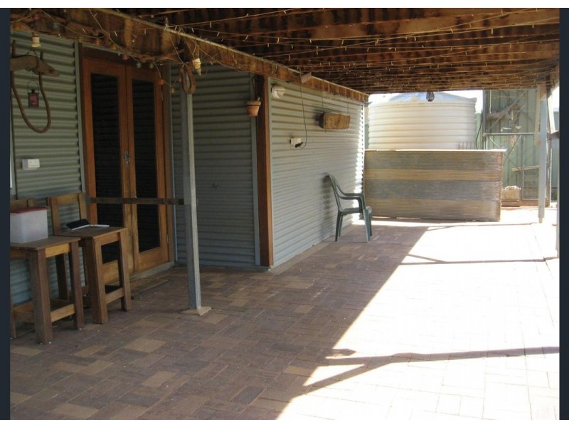 61 Boonkai Street, Quilpie QLD 4480