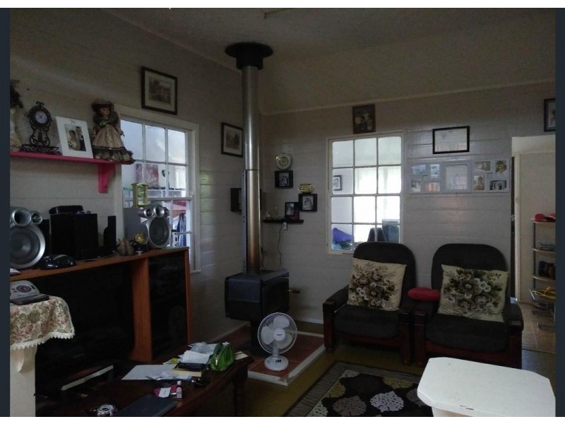69 James Street, Mount Morgan QLD 4714