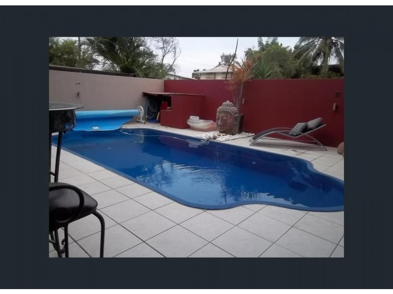 21 Flight Drive, Moranbah QLD 4744