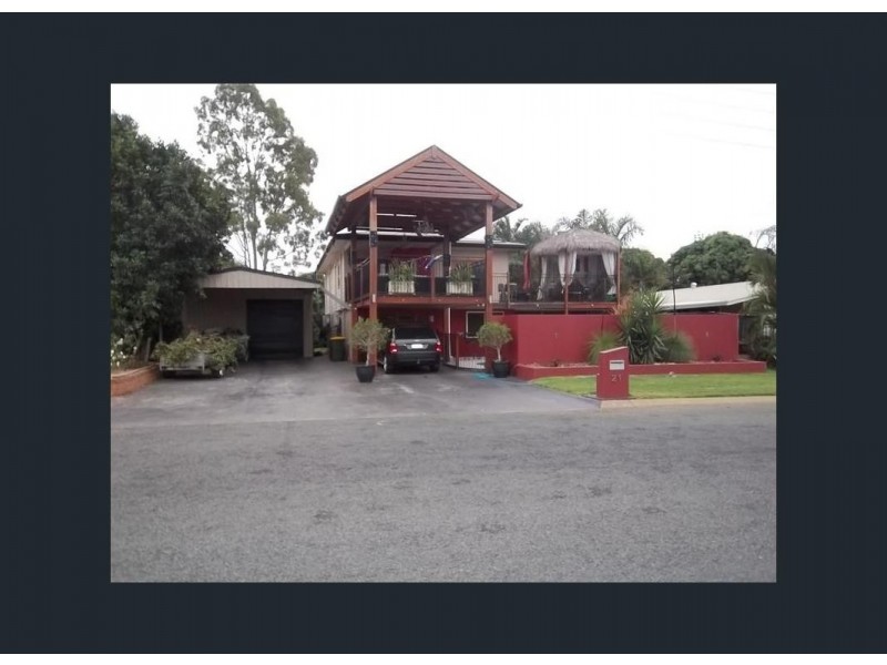 21 Flight Drive, Moranbah QLD 4744