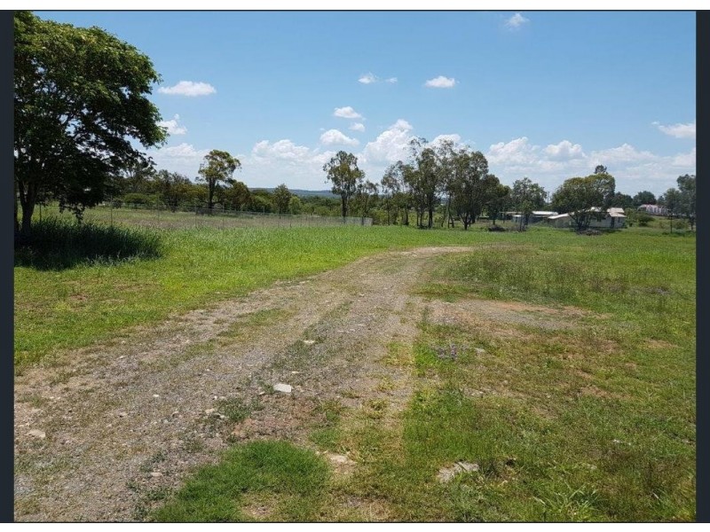 65 Douglas Street, Gracemere QLD 4702