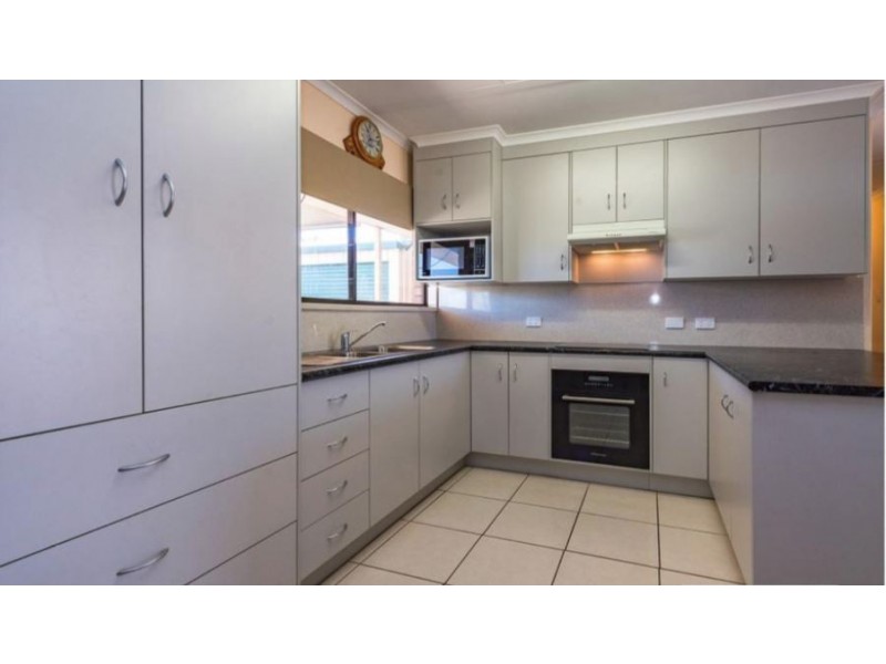 8 Stover Street, Gracemere QLD 4702