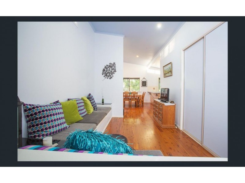 25 Anna Court, Oakenden QLD 4741