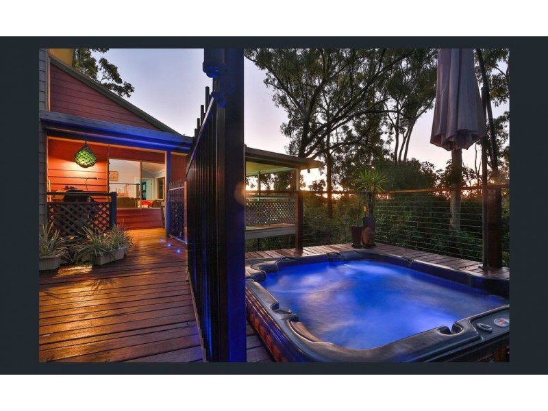 25 Anna Court, Oakenden QLD 4741