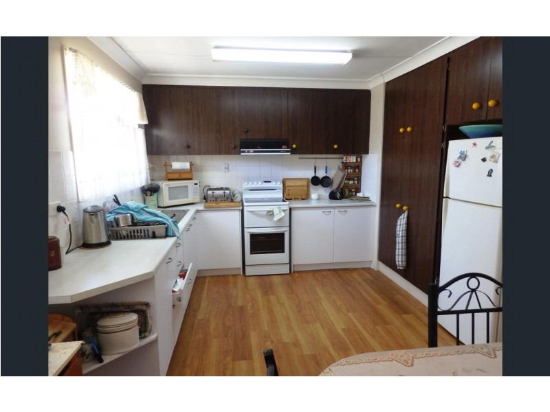 50 Dingyarra Street, Toogoolawah QLD 4313